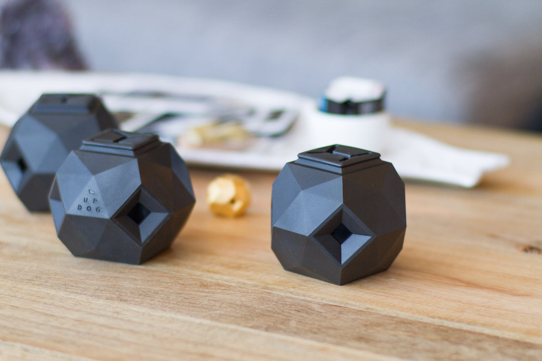 2024-08-31_13-23-42_Artistic Design Innovations in Moving Pet Toys